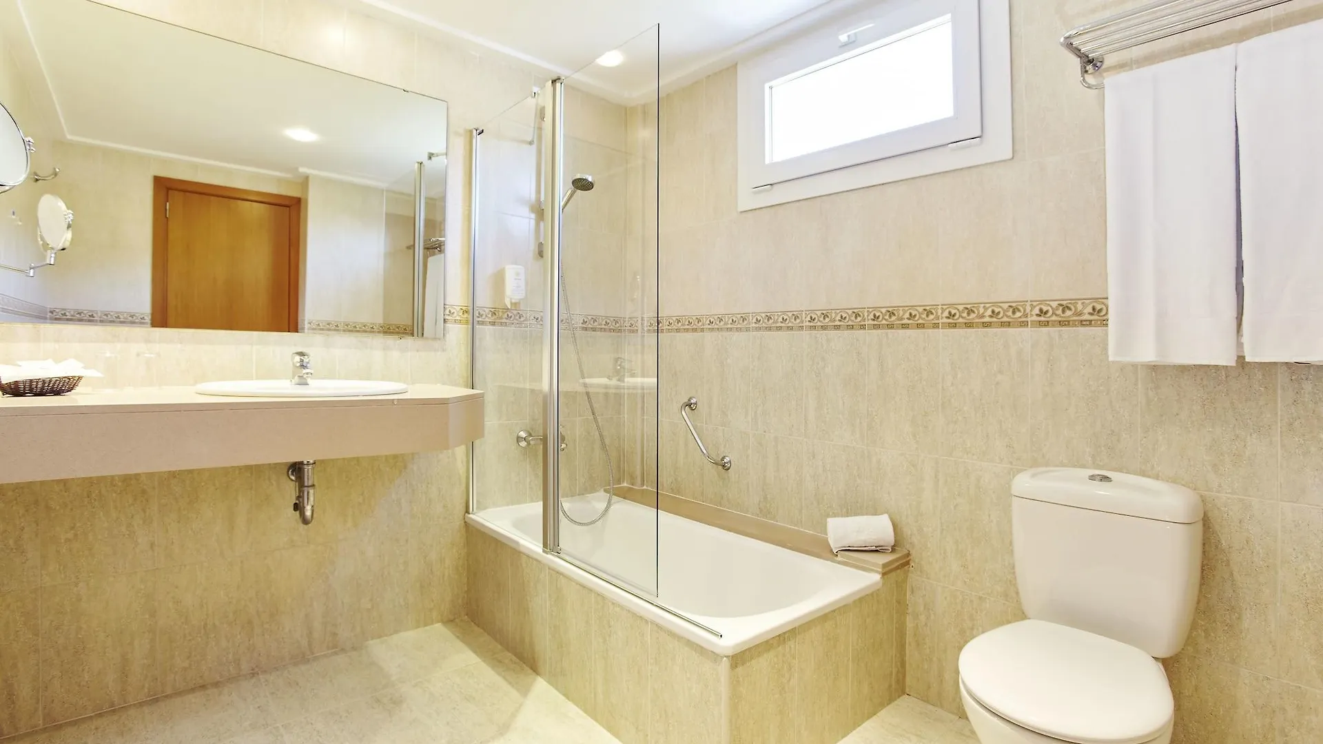 Universal Hotel Castell Royal Canyamel  4*, Canyamel (Mallorca)